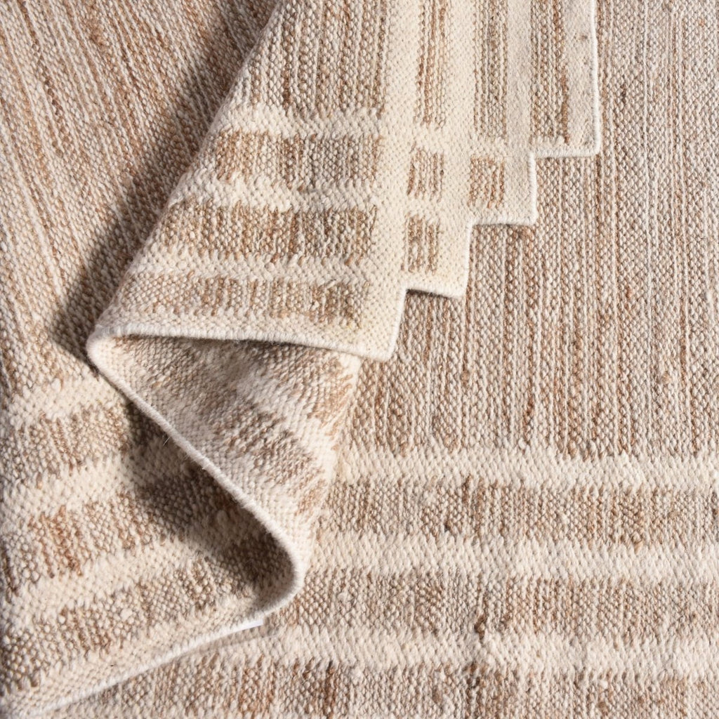 White Wool Natural Jute Hand Woven Rug